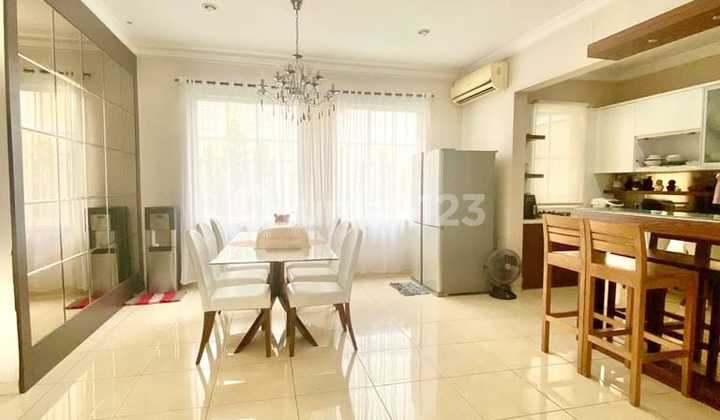 Dijual Rumah Cantik Dengan Kolam Renang SHM di Cluster Onyx Alam Sutera Tangerang
