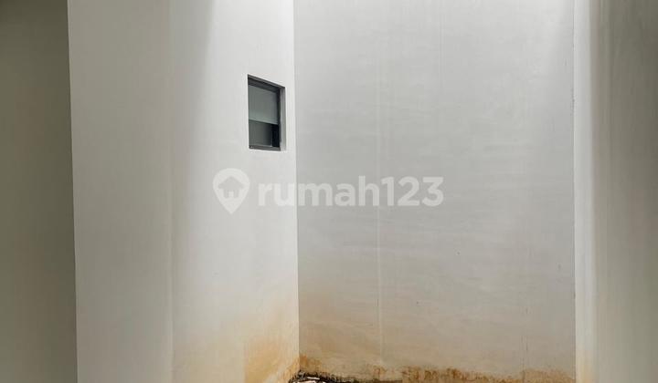DISEWAKAN Rumah 2 Lantai di Cluster Yuthica, BSD 2