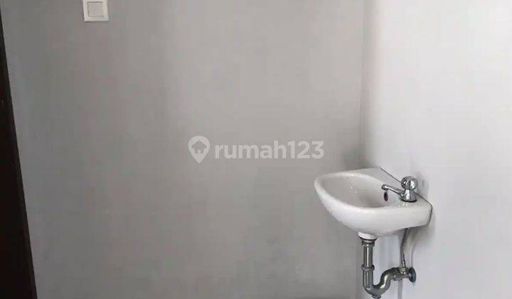 Dijual Rumah Bagus 2 Lantai Semi Furnished di Graha Raya Cluster Fortune Essence  2