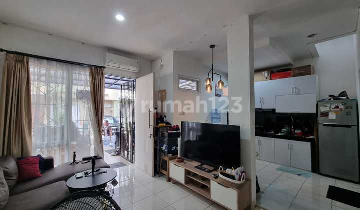 For Sale House in a Quiet Area Semi Furnished Virginia Village, Gading Serpong 1