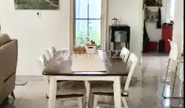 Dijual Rumah Cantik 2LT Semi Furnished SHM Unit Langka Di Alam Sutera Narada Tangerang