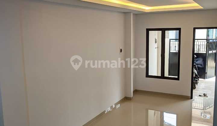 Dijual Rumah Bagus 2 Lantai SHM Di Cluster Catalina Gading Serpong