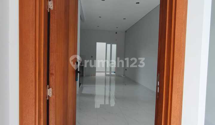 Disewakan Rumah Brand New Siap Huni Di Sektor 8B Gading Serpong (Min 2th) 2