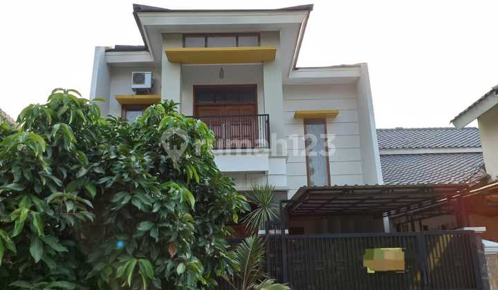 DI JUAL RUMAH Bagus 2 Lantai di Banjar Wijaya