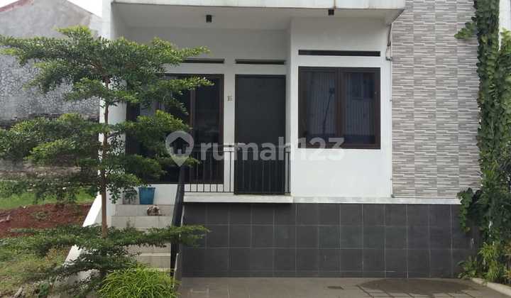 Dijual Rumah Cantik SHM Minimalis Semi furnish Di Kencana Loka BSD Tangerang Dijual Rumah Cantik SHM Minimalis Semi furnish Di Kencana Loka BSD Tangerang