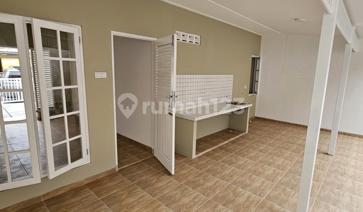 Dijual Rumah Bagus Ceiling Tinggi Sudah Renov Siap Huni BSD Griya Loka Sektor 1.4 2