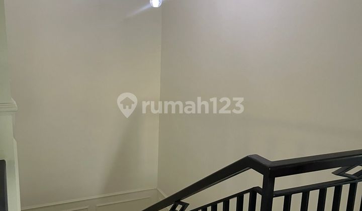 Dijual Rumah Modern Kontemporer Lokasi Strategis di The Icon Simplicity Bsd  2