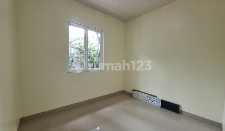For Sale: 3-Story Independent Building House with Attic in Greenwich, BSD City 2