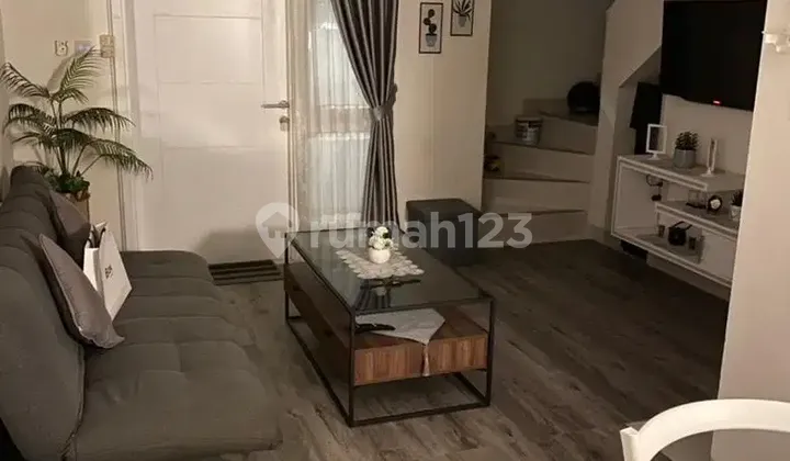 Dijual Rumah Cantik 2 Lantai Cluster Martinez, siap Huni, Gading Serpong