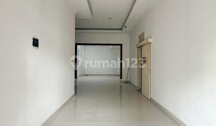 For Rent 2-Story House Hook Position in Villa Melati Mas 2