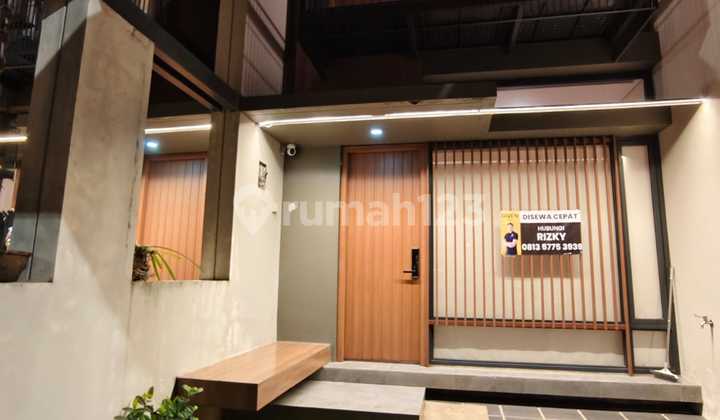 Disewakan Rumah Modern 2LT Semi Furnished Cluster Fleekhauz, BSD City Tangerang Disewakan Rumah Modern 2LT Semi Furnished Cluster Fleekhauz, BSD City Tangerang