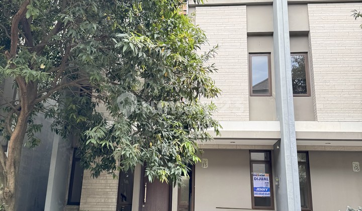 Dijual Rumah 3 Lantai Multifungsi Di Regentown BSD Dekat Ice BSD Dijual Rumah 3 Lantai Multifungsi Di Regentown BSD Dekat Ice BSD