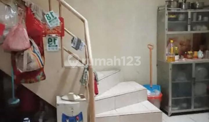 Rumah 2 Lantai Duri Kepa SHM Bebas Banjir Semi Furnish Row 2Mobil 2