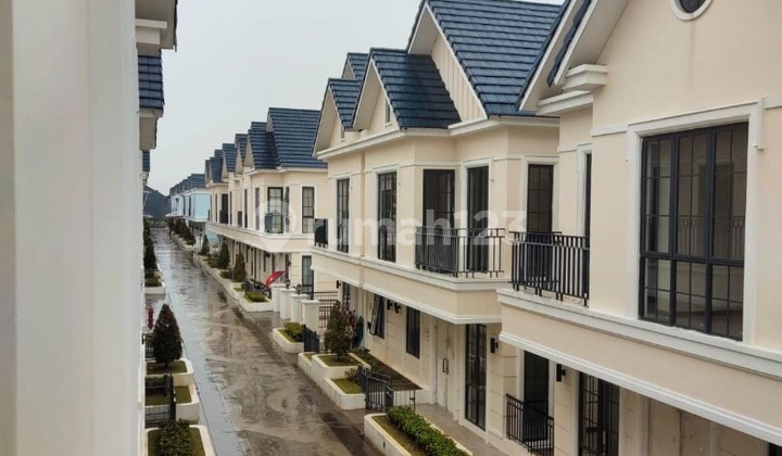 Selling Super Cheap Lavon Su Varna Sutera Ready to Occupy KPR Not Flooded Selling Super Cheap Lavon Su Varna Sutera Ready to Occupy KPR Not Flooded