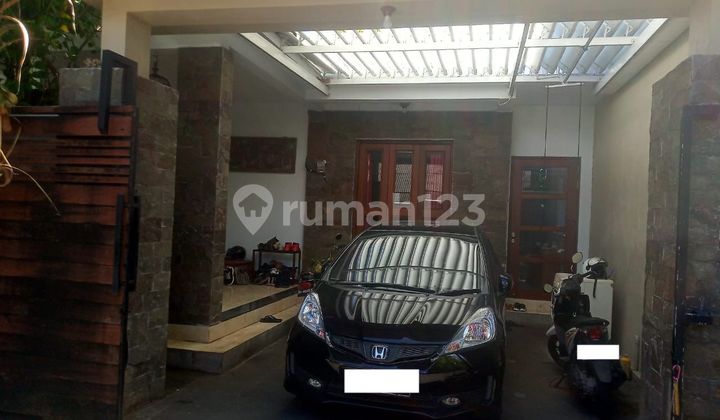 For Sale Minimalist House with Villa Ambiance, Strategic Location at Tukad Petanu Panjer Denpasar | Prpd333 2