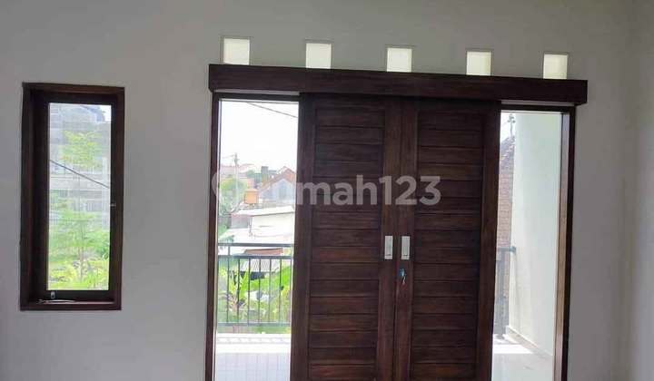 Ready-to-Occupy 3-Bedroom House with Rice Field View at Tukad Balian | Prpd293