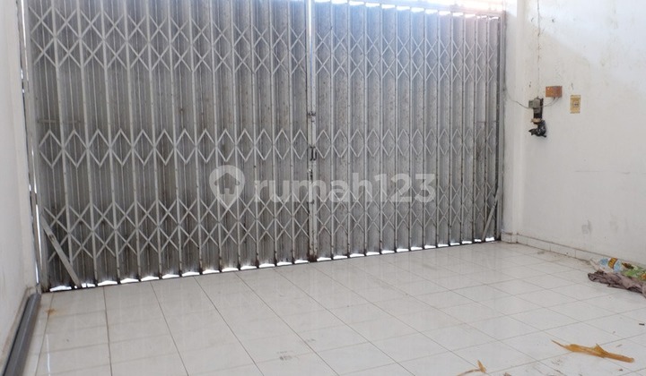 Best Location! 2-Storey Commercial Shop + Rooftop West Denpasar | Prpd303 2