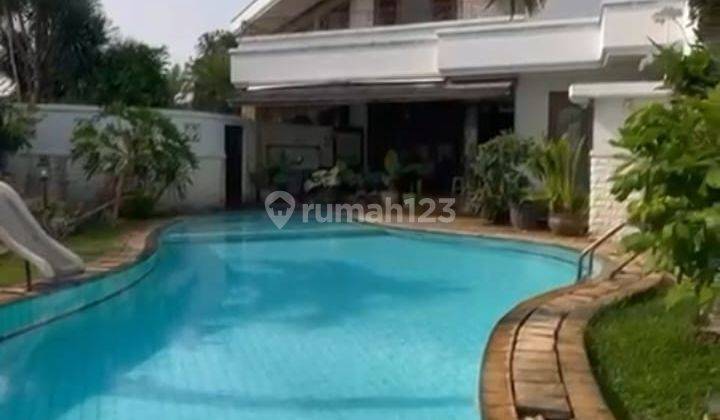 Rumah Mewah 914 M2 Full Furnished Plus Kolam Reang Di Kawasan Elit Pondok Indah Jakarta Selatan 1