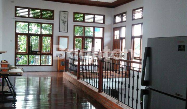 RUMAH LUX 2 LANTAI di Bintaro 5 harga 11M atau  8,2M 1