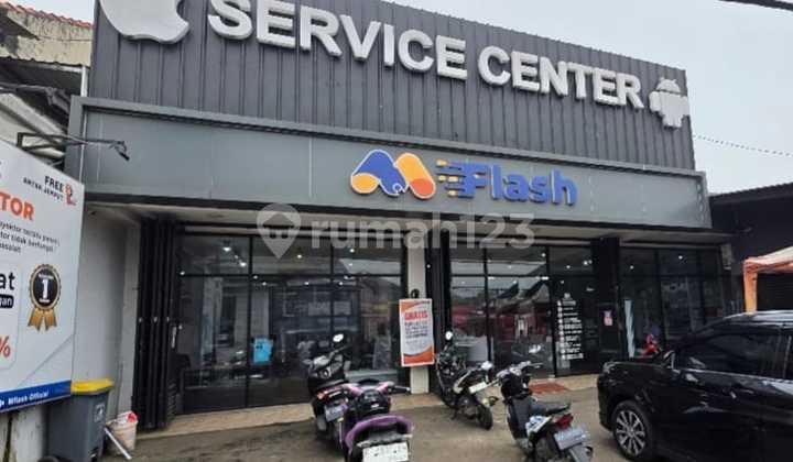 Strategic Building Next to a Busy Road in Bogor 1