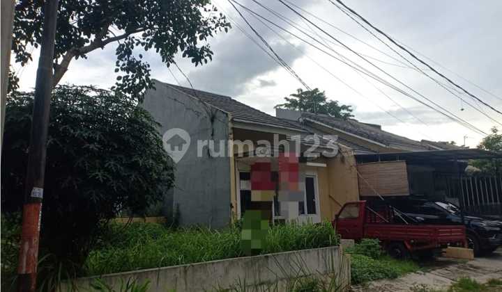 Affordable Auction House Cibinong River View