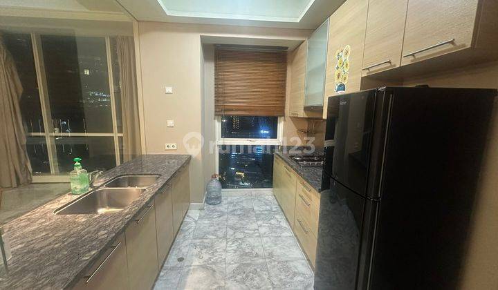 Apartement The Peak Residence Regis Tower Semi Furnished 2