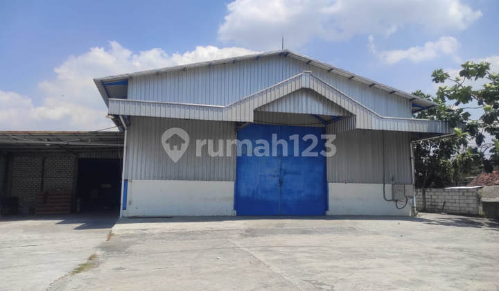 For Sale Auction: Mantup Puter Kembangbahu Lamongan Warehouse Complex