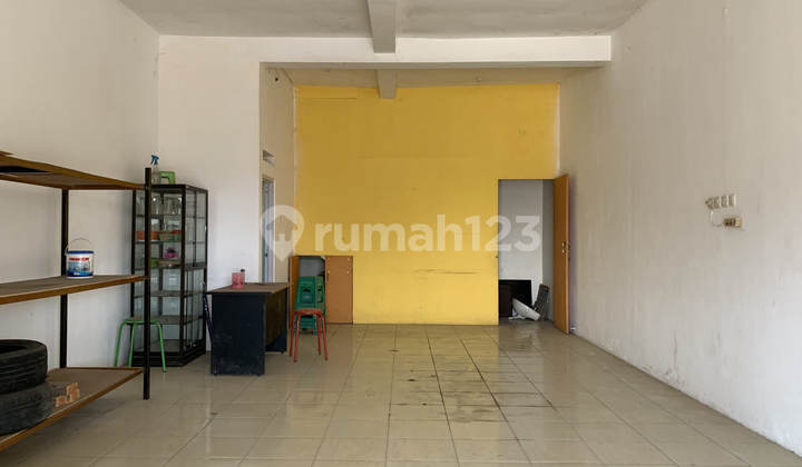 Slamet Riyadi Kanigaran Probolinggo 2-Story Shop House 2