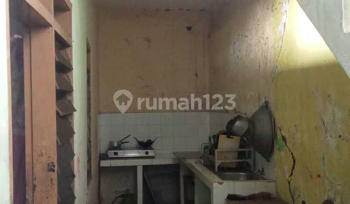 For Sale Via Auction 1.5-Storey House in Sukolilo, Surabaya 2