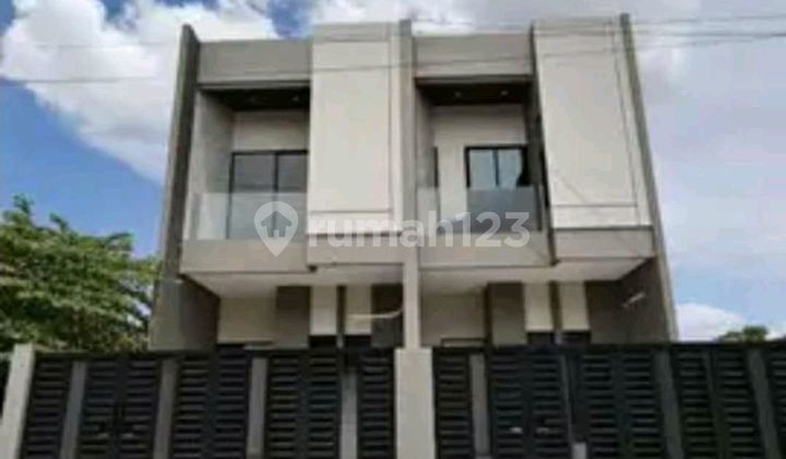 For Sale New 2-Story House in South Tenggilis Mejoyo, Surabaya