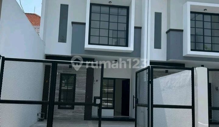 For Sale New 2-Story House in Rungkut Asri, Surabaya For Sale New 2-Story House in Rungkut Asri, Surabaya