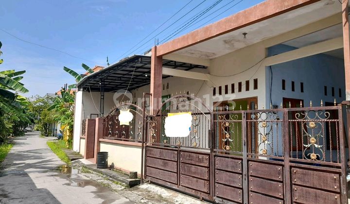 For Sale: 1.5-Story Strategic Boarding House in Lamongan City