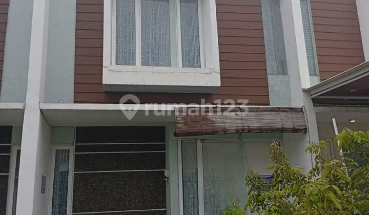 For Sale by Auction: 2-Storey House in Jade Hamlet Housing Complex, Menganti, Gresik