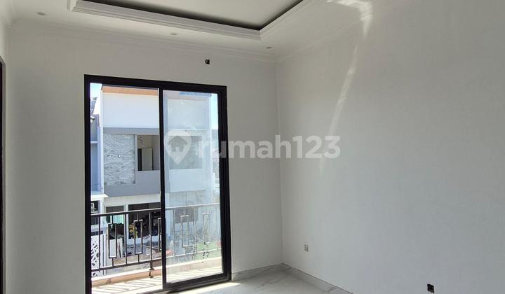 Dijual Rumah 2Lt Strategis Perum Araya Surabaya 2