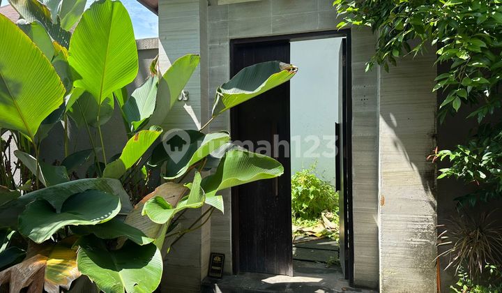 Dijual Via Lelang Villa di Kerobokan Badung Bali