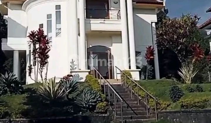 Dijual Villa 2lt Mewah Di Puncak Trawas Mojokerto