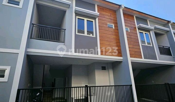 Dijual Rumah 2lt Minimalis Di Kutisari Surabaya