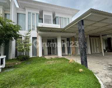 For Rent 2-story House In Pakuwon Lariz Ville Surabaya