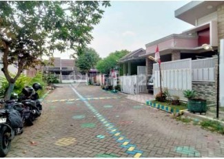 For Sale Via Auction 1-Story House in Graha Kota Sidoarjo Housing Complex 2