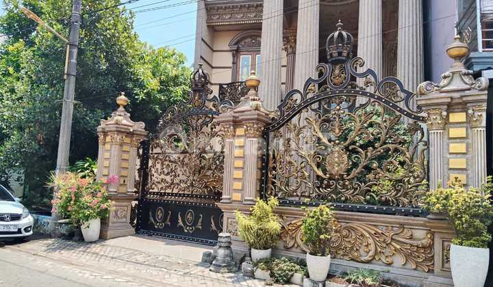 For Sale Via Auction Unique 2-Storey House in Gempol Pasuruan