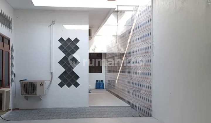 For Sale: House in Rungkut Asri Tengah, Surabaya 2