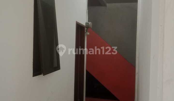 For Quick Sale: Two-Story House in Driyorejo For Quick Sale: Two-Story House in Driyorejo