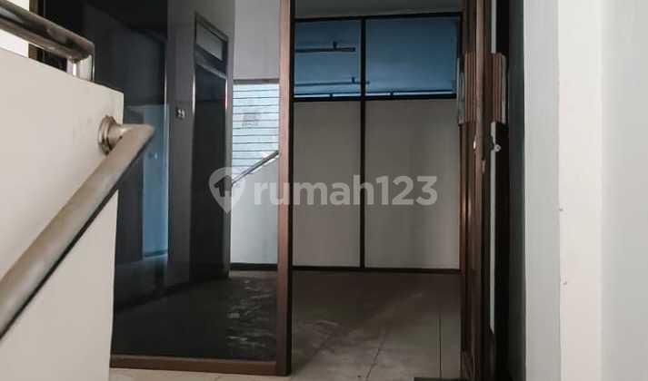 For Sale 3-Story Shop House Ready to Occupya Darmo Permai South For Sale 3-Story Shop House Ready to Occupya Darmo Permai South