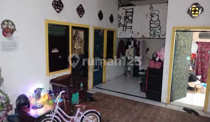 For Sale: Active Boarding House in Semampir Area, Surabaya For Sale: Active Boarding House in Semampir Area, Surabaya