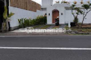 For Rent: Luxurious Villa Ready to Occupy with Pool in Tumbak Bayuh Bali Area
