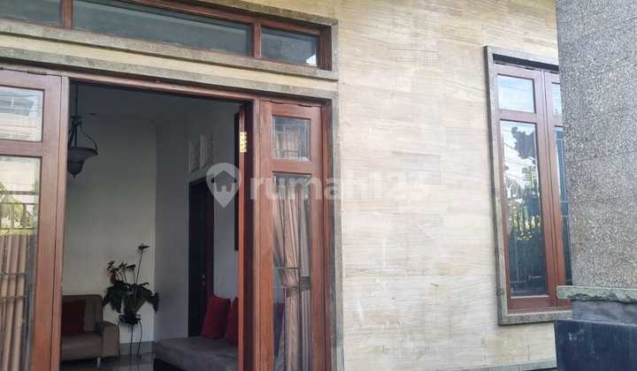 Strategic 4-Bedroom House in Kertadalem, Denpasar - Move-in Ready with Complete Facilities 2