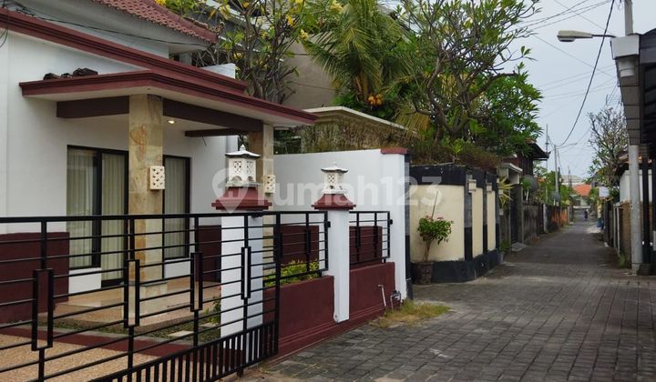 Rumah Luas dan Nyaman di Kawasan Villa - Jalan Tukad Balian, Sanur 2