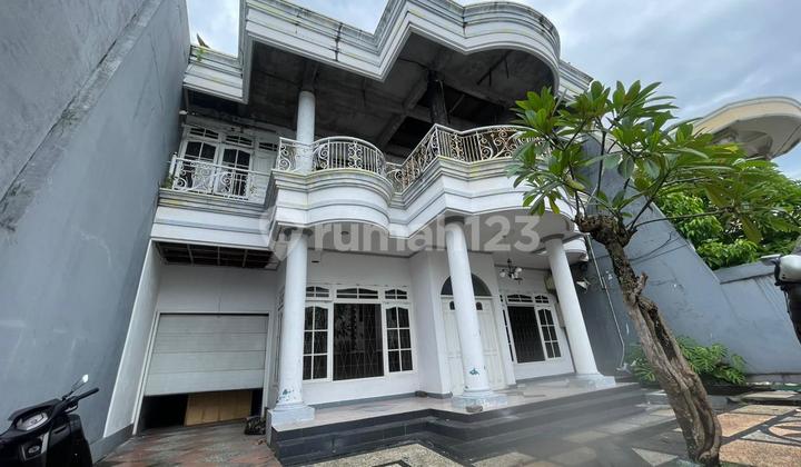 Rumah Luas di Pemogan Denpasar Selatan - Lokasi Strategis Dekat Mall dan Rumah Sakit