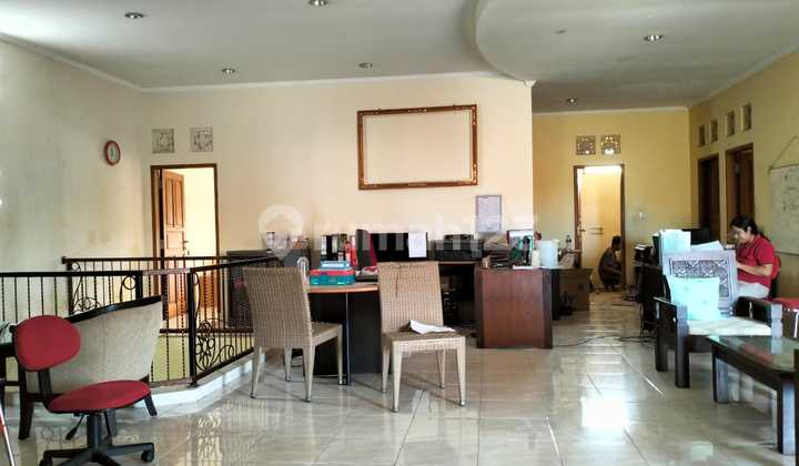 For Quick Sale: 2-Story House in North Denpasar - Strategic Location & Spacious Yard