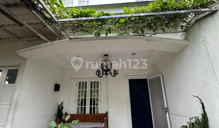 Rumah Premium 2 Lantai Siap Huni di Puri Gading Bekasi , LT 300 M2 , One Gate System 2